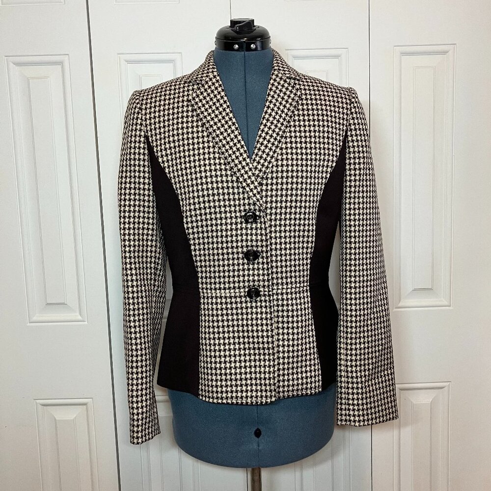 Tahari Arthur S Levine Brown Herringbone and Cream Jacket Size 6